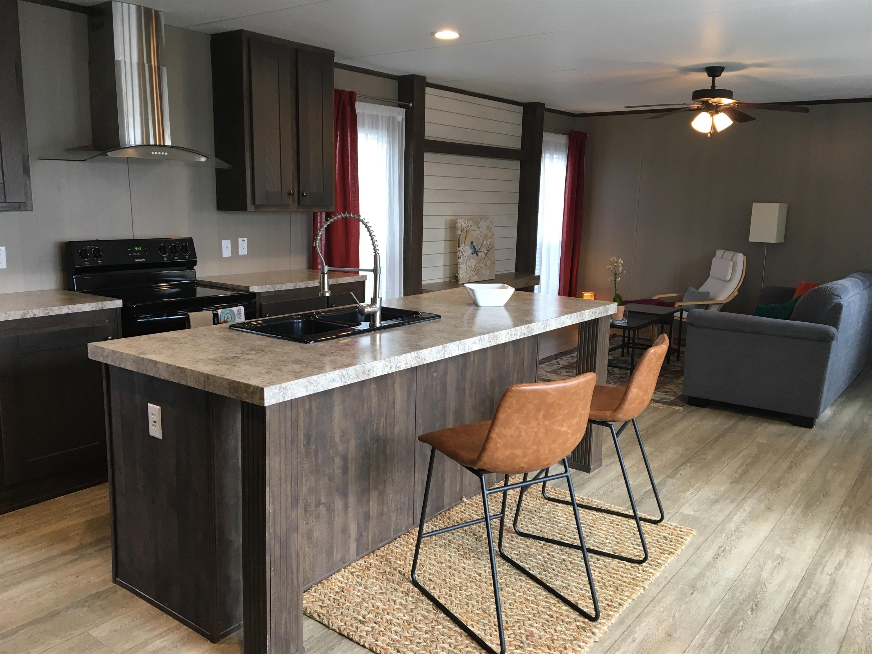 2023 E Henderson St - 13